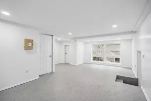 542 Montauk Hwy, Southampton, NY 11968 - Photo 17