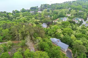 542 Montauk Hwy, Southampton, NY 11968 - Photo 23