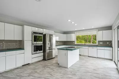 542 Montauk Highway, Southampton, NY 11968 - Photo 3