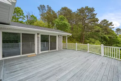 542 Montauk Highway, Southampton, NY 11968 - Photo 21