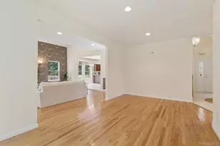 3 Heidi Ln, Mount Sinai, NY 11766 - Photo 9