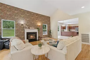 3 Heidi Ln, Mount Sinai, NY 11766 - Photo 11