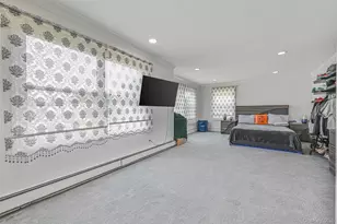 86 S Cabot Ln, Westbury, NY 11590 - Photo 17