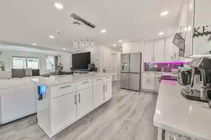 86 S Cabot Ln, Westbury, NY 11590 - Photo 3