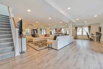 86 S Cabot Lane, Westbury, NY 11590 - Photo 7