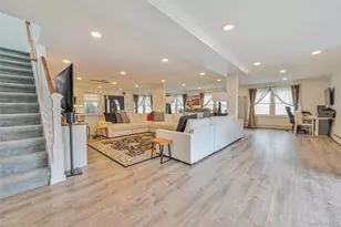 86 S Cabot Ln, Westbury, NY 11590 - Photo 7