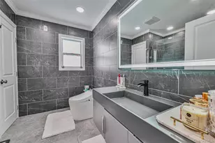 86 S Cabot Ln, Westbury, NY 11590 - Photo 15