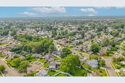 86 S Cabot Lane, Westbury, NY 11590 - Photo 25