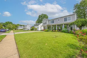 86 S Cabot Ln, Westbury, NY 11590 - Photo 21