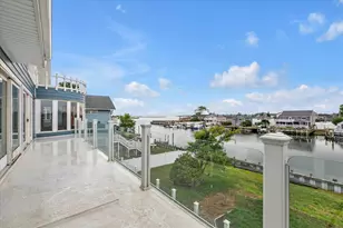 744 S Long Beach Ave, Freeport, NY 11520 - Photo 27