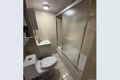 146-28 Bayside Avenue, Flushing, NY 11354 - Photo 9