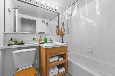 2235 Frederick Douglass Boulevard #7B, New York, NY 10027 - Photo 29