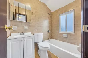 143-06 243rd St, Rosedale, NY 11422 - Photo 11