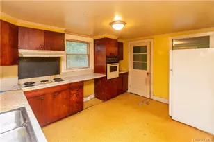 9 Oakland Ave, Walden, NY 12586 - Photo 13