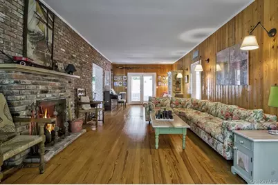 37 Duneway Avenue, Seaview, NY 11770 - Photo 5