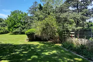 17 Club Ln, Remsenburg, NY 11960 - Photo 3