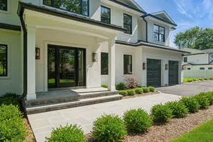 352 Cold Spring Rd, Syosset, NY 11791 - Photo 5