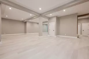 352 Cold Spring Rd, Syosset, NY 11791 - Photo 31