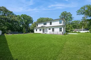 352 Cold Spring Rd, Syosset, NY 11791 - Photo 33