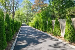 352 Cold Spring Rd, Syosset, NY 11791 - Photo 35