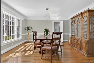 353 Split Rock Rd, Syosset, NY 11791 - Photo 9