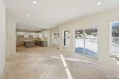 14 Vargas (Aka 70 Jessup Ln) Circle, Stony Point, NY 10980 - Photo 7