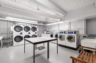 151-25 88th St, Howard Beach, NY 11414 - Photo 15