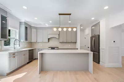 19 Cypress Avenue, Bethpage, NY 11714 - Photo 5