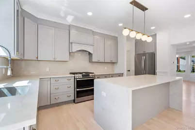 19 Cypress Avenue, Bethpage, NY 11714 - Photo 7