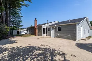 23 Waterford Dr, Wheatley Heights, NY 11798 - Photo 39