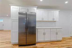 23 Waterford Dr, Wheatley Heights, NY 11798 - Photo 13