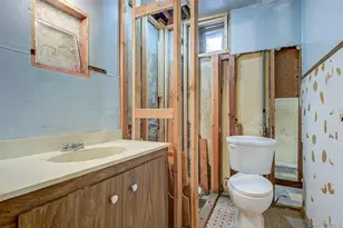 82-91 Caldwell Ave, Middle Village, NY 11379 - Photo 15