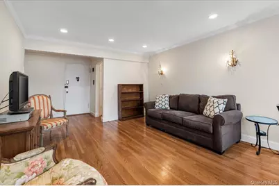 833 Central Avenue #3M, Far Rockaway, NY 11691 - Photo 5