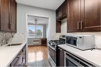 833 Central Avenue #3M, Far Rockaway, NY 11691 - Photo 11