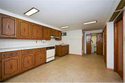 47-51 190 Street, Flushing, NY 11358 - Photo 17