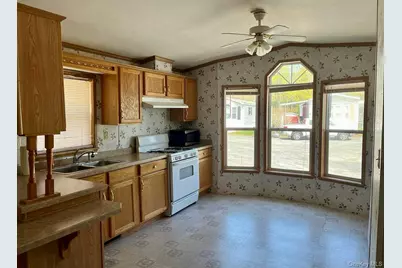 1782 South Road #Lot 76, Wappingers Falls, NY 12590 - Photo 7