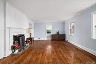 38 Mason Dr, Manhasset, NY 11030 - Photo 3