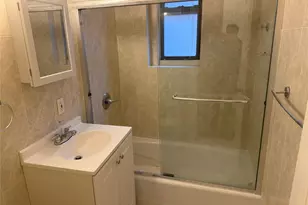 61-40 Saunders St, Rego Park, NY 11374 - Photo 15