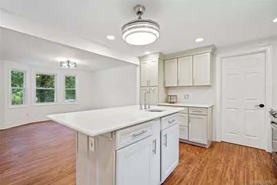 2 Mount Sinai Avenue S, Port Jefferson Station, NY 11776 - Photo 7