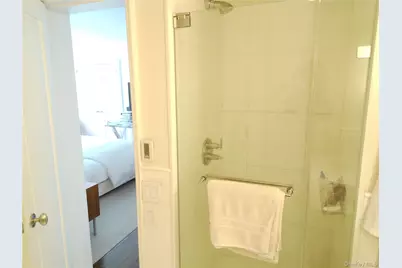 200 E 66th Street #B1503, New York, NY 10065 - Photo 13