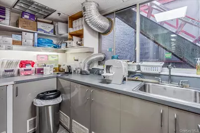 13347 Sanford Avenue #C1B, Flushing, NY 11355 - Photo 21