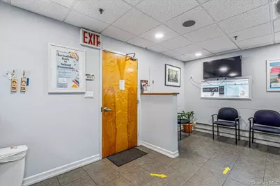 13347 Sanford Avenue #C1B, Flushing, NY 11355 - Photo 3