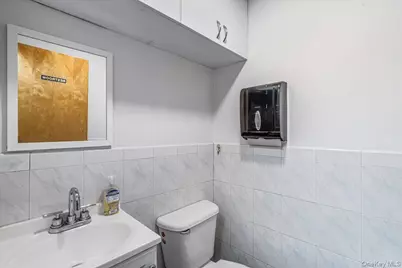 13347 Sanford Avenue #C1B, Flushing, NY 11355 - Photo 23