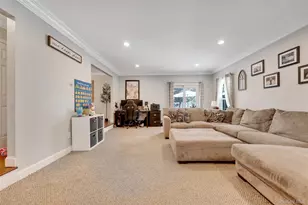 5 Fox Rd, Middle Island, NY 11953 - Photo 15