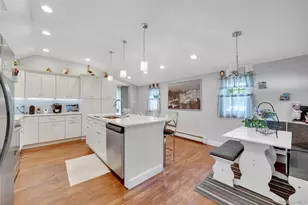 5 Fox Rd, Middle Island, NY 11953 - Photo 17