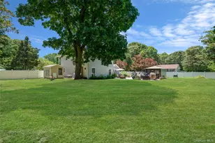 5 Fox Rd, Middle Island, NY 11953 - Photo 9