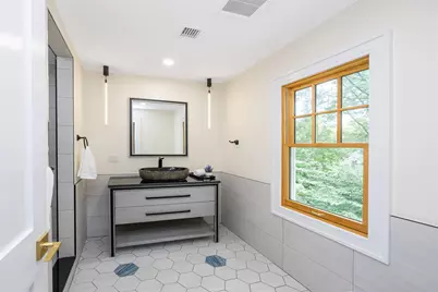 351 Hollywood Avenue, Douglaston, NY 11363 - Photo 29