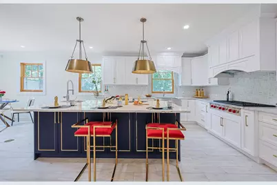 351 Hollywood Avenue, Douglaston, NY 11363 - Photo 19