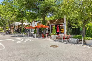 42-30 Douglaston Pkwy, Douglaston, NY 11363 - Photo 33