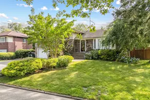 23 Sparks St, Melville, NY 11747 - Photo 29